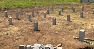 Фундамент на забивных жб сваях под ключ в Югорске - фундамент из забивных железобетонных свай цена от 3183 руб/м2