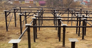 Свайный фундамент под ключ цена с установкой в Югорске от 522 рублей/м2| установка свайного фундамента под дом под ключ недорого